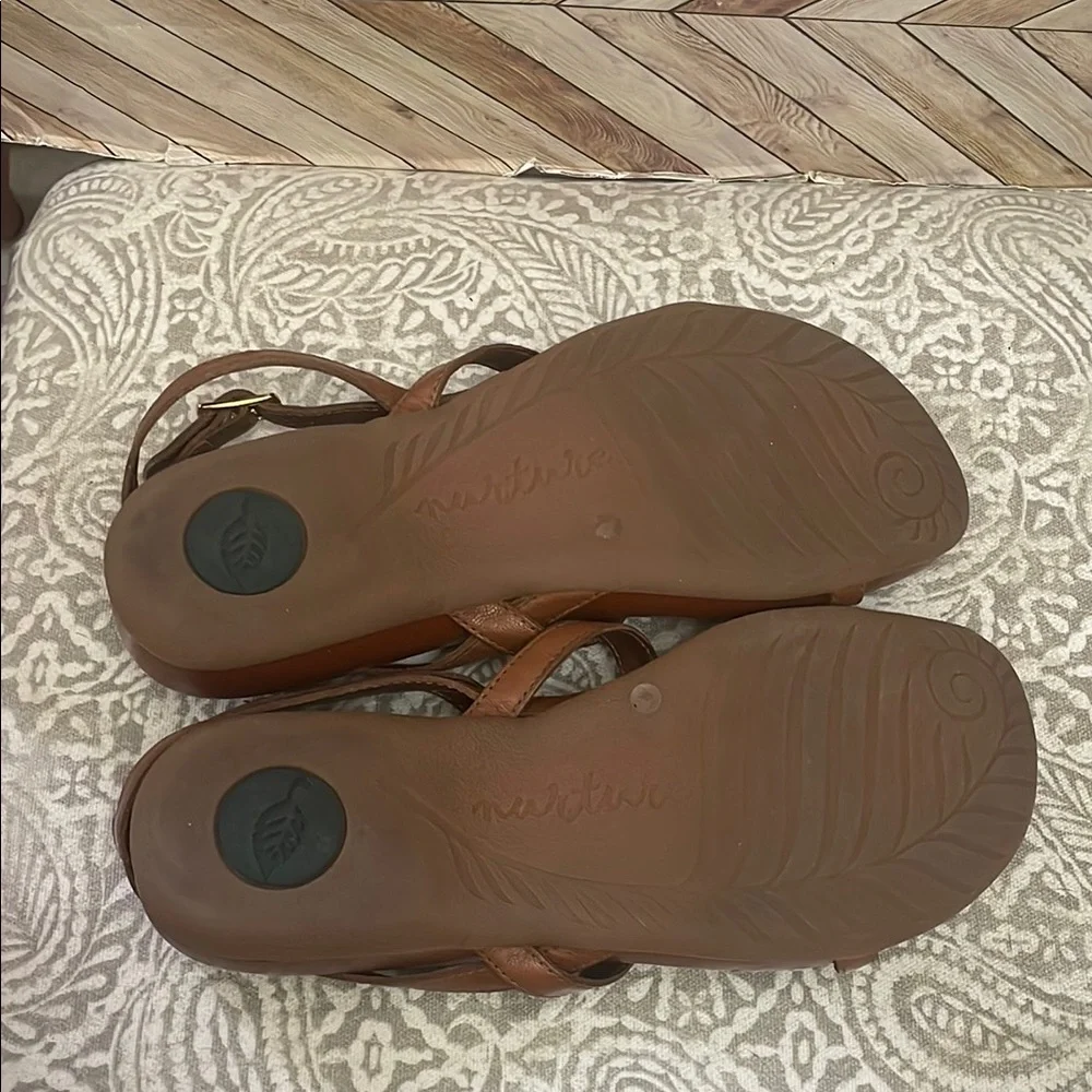 NURTURE Pierre 211 Women's Brown Leather strappy Sandals size‎ 7